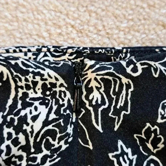 ❤️ Ralph Lauren Petite Skirt Paisley Print Size 4p Black White - Picture 3 of 8